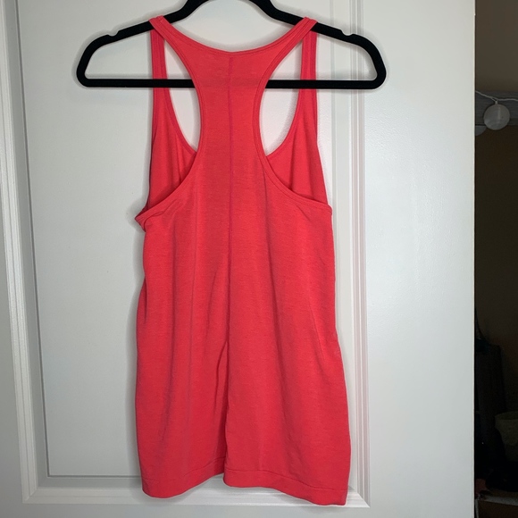 Gap Fit Pink Tank - Size M - Picture 4 of 5